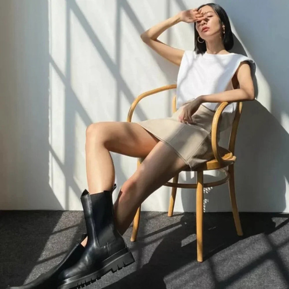 Aritzia Babaton Modern Vegan Leather Croc  Embossed Mini Skirt Beige Size 0 - Picture 5 of 13